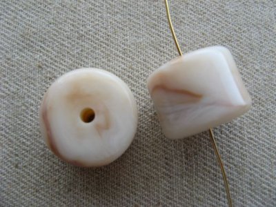 画像2: Vintage Beige Marble Barrel Beads