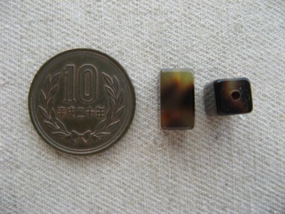 画像1: Vintage Smooth Tortoise Rectangle Beads 2個いり