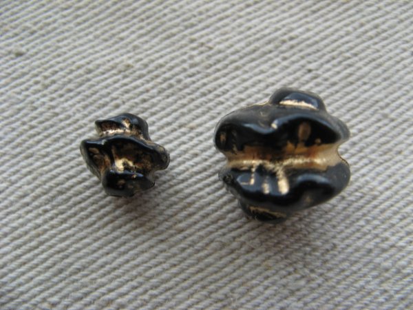 画像1: Vintage BK/Gold Faux Rock Beads (1)