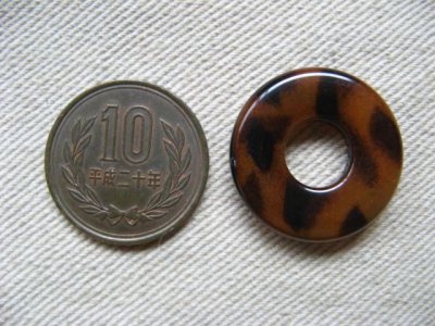 画像1: Plastic Tortoise Flat Donut Ring 25mm