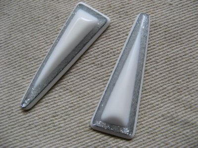 画像2: Vintage Acrylic Thin-Triangle Glitter Cabochon
