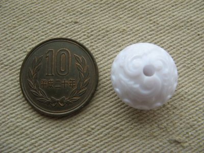 画像1: Vintage White Floral Spacer Beads 