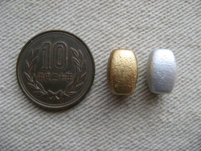 画像1: Vintage Matte Metal Rhombus Beads