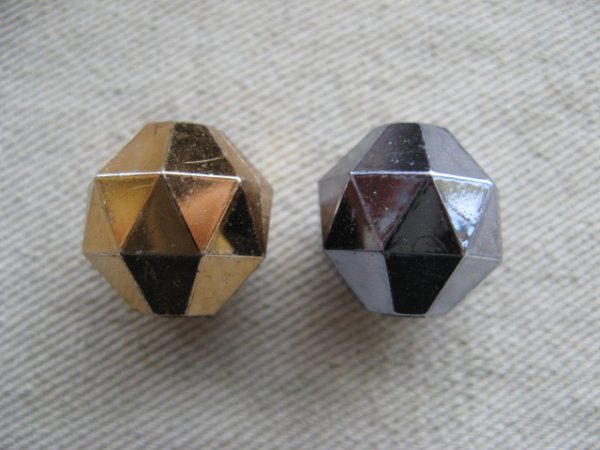 画像1: Vintage Metal Octagon Faceted Beads (1)