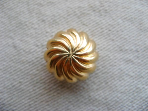 画像1: Platic Metal Gold Swirl Bead (1)