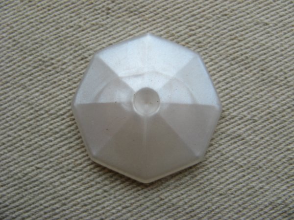 画像1: Vintage Plastic Pearl Octagon Cabochon (1)