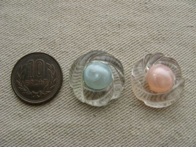 画像1: Vintage Acrylic Clear+Pearl Button Style Cabochon