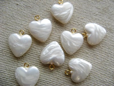 画像2: Vintage Plastic Faux Pearl Mini Heart