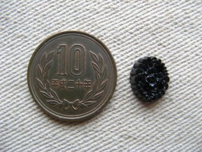 画像1: Vintage Glass Black Flower Cabochon