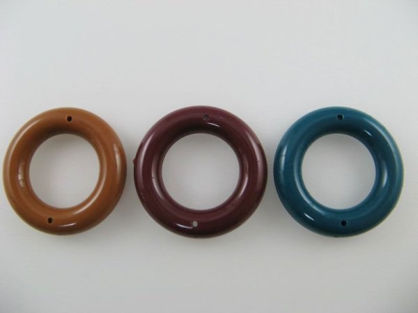 画像1: Vintage Plastic 2-Hole Donut Ring (1)