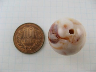 画像1: Vintage Plastic Marble/Beige Big Ball Beads