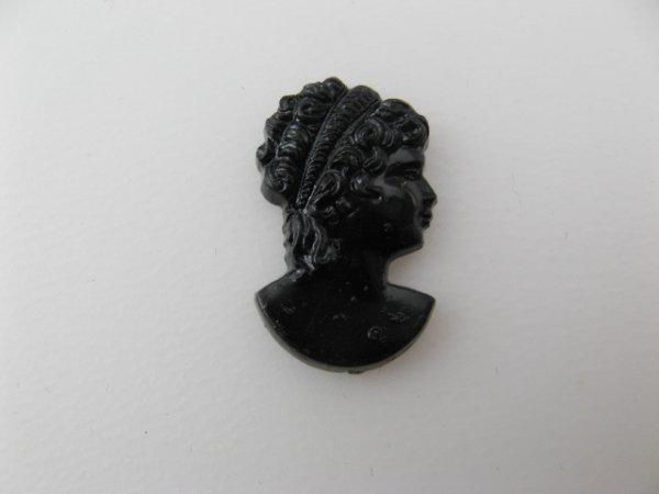 画像1: Vintage Black Cameo head 18x12 (1)