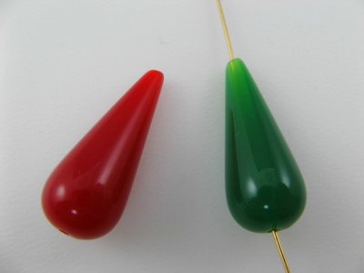 画像2: Vintage Plastic Long Pear Beads 2個入り