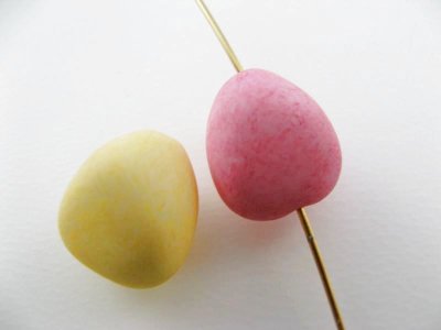 画像2: Vintage Plastic Matte Washed Mini Beads