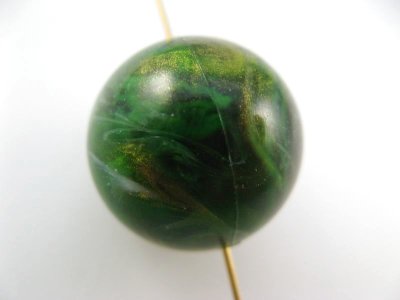 画像2: Vintage Green/Gold Marbled Plastic beads 2個入り