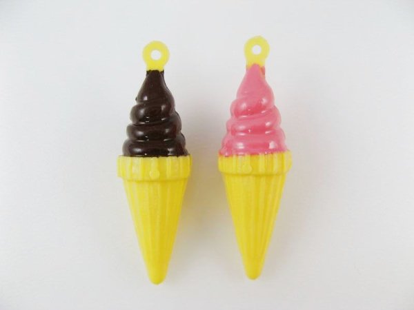 画像1: Plastic Soft-cream corn charm (1)