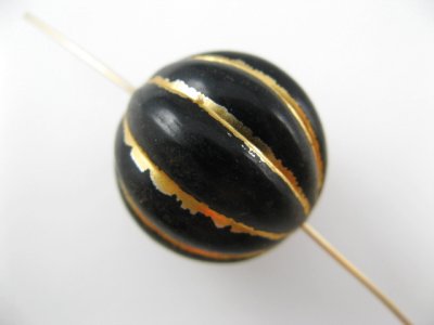 画像2: Vintage Black/Gold Round Melon Beads 20mm