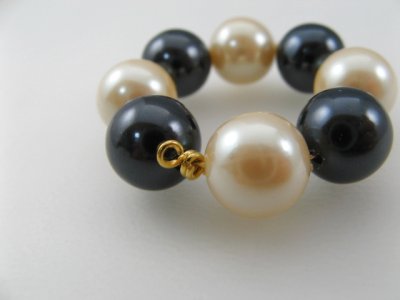 画像2: Vintage Faux Pearl Pendant Hoops