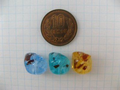 画像1: Vintage Clear Ice Confetti Beads