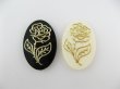 画像1: Vintage Plastic Rose Draw Oval Cabochon (1)