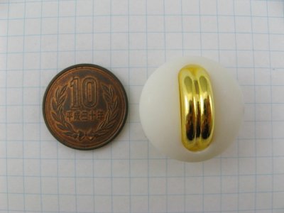 画像1: Vintage Plastic Gold Line Button (L)