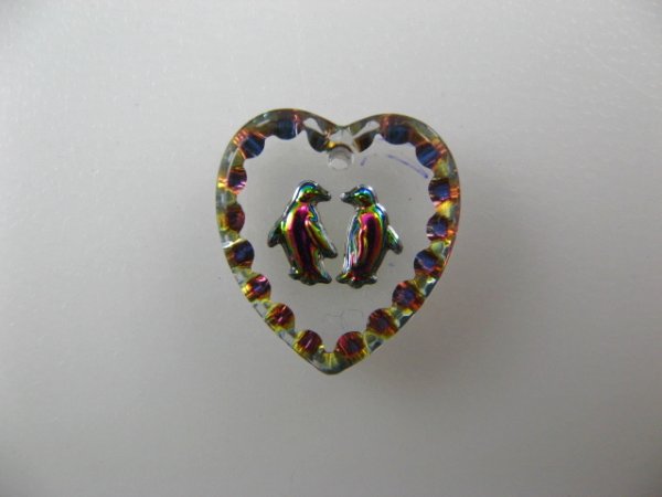 画像1: Penguin Heart Glass Intaglio Pendant (L) (1)