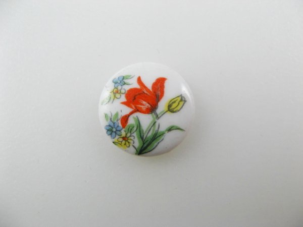 画像1: Vintage Porcelain Round Red flower Cabochon  (1)