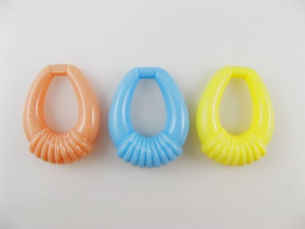画像1: Vintage Plastic Pastel Ring Beads (1)
