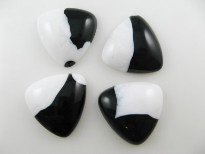 画像2: Vintage Lucite BK/WH Triangle Cabochon