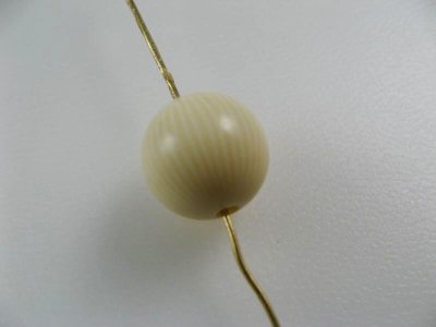画像2: Vintage Ivory/Cream Striped Ball Beads 11.5mm