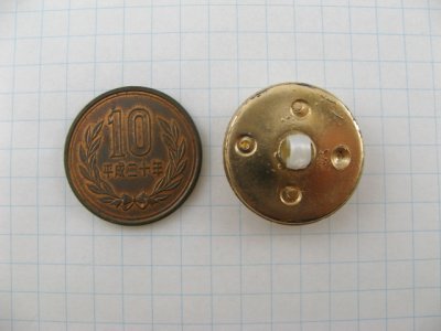 画像1: Plastic Round Pearl+Gold Button 