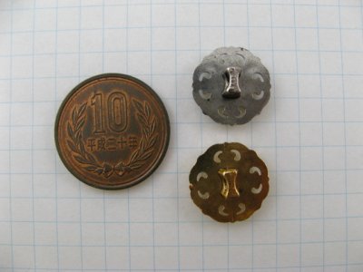 画像1: Plastic Filigree Flower Button (S)