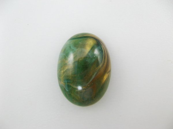画像1: Vintage Green/Gold Marbled Plastic Cabochon (1)