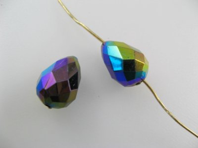 画像2: Vintage Plastic Aurora Drop Beads 4個入り