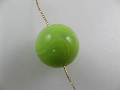 画像2: Vintage Plastic Marble Pea-Green Ball Beads