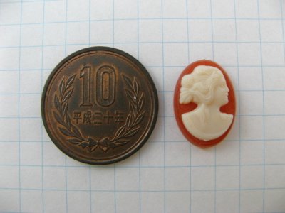 画像1: Vintage Plastic BE/Brick Cameo 17x12mm