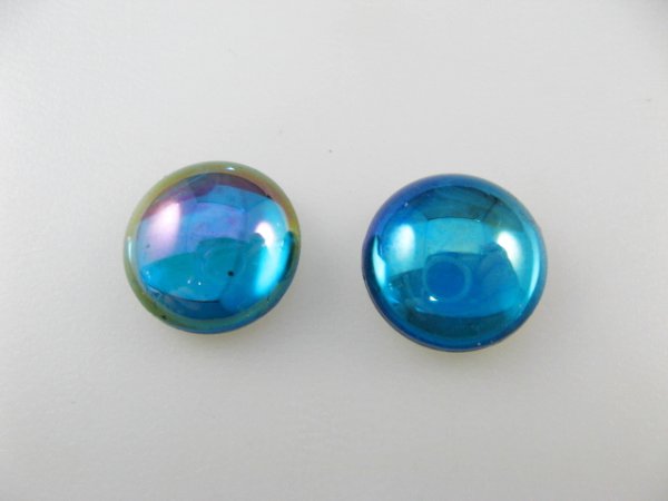 画像1: Vintage Plastic Aurora cabochon 2個いり (1)