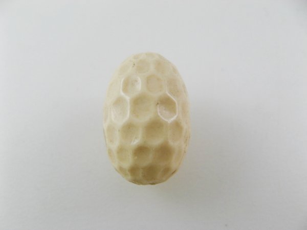 画像1: Vintage Ivory Hammered Oval Beads(L) (1)