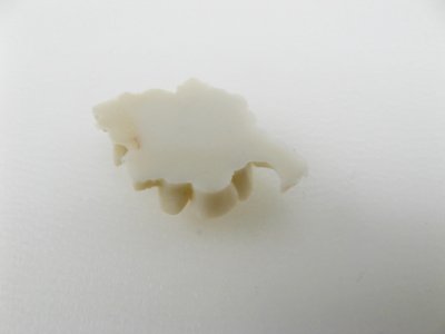 画像2: Vintage Chalk White Flower Cabochon