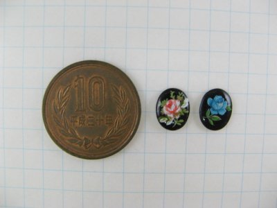 画像1: Vintage Porcelain Black Floral Cabochon 10x8mm