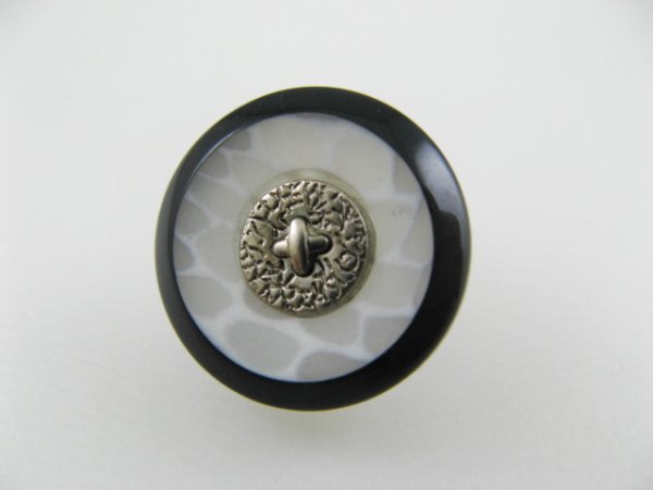 画像1: Vintage Plastic Water Surface Button (1)