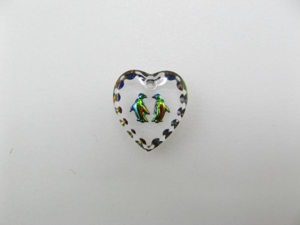 画像1: Tiny Penguin Heart Glass Intaglio Pendant (1)