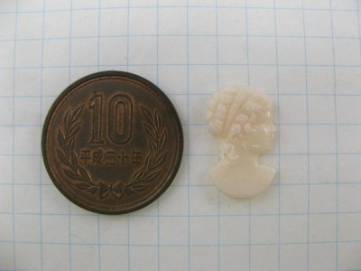 画像1: Vintage Cream Cameo head