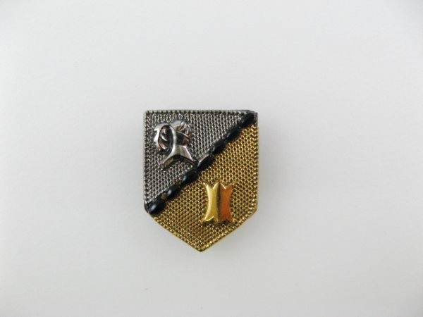 画像1: Vintage Glass Shield Cabochon (1)