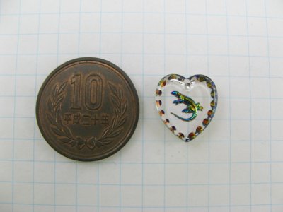 画像1: Lizard Heart Glass Intaglio Pendant