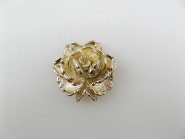 画像1: Vintage Plastic Silverplated Flower Cabochon (1)